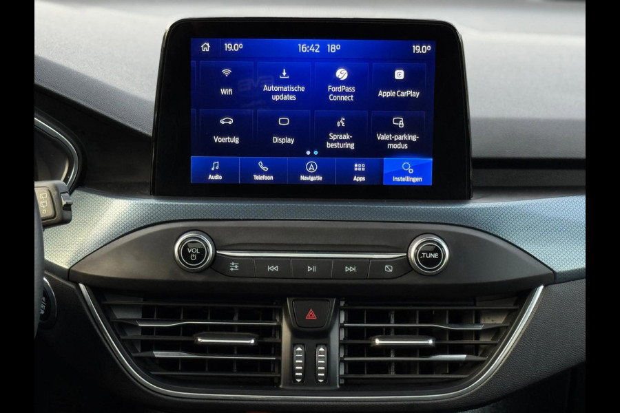 Ford FOCUS Wagon 1.0 EcoBoost Hybrid Active X Business, panoramadak, stoelverwarming, dealer onderhouden, 1 e eigenaar, NLauto nap