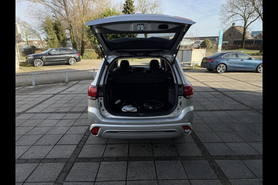 Mitsubishi Outlander Aut. 2.4 PHEV Intense | Apple Carplay | Camera | Stoel Verwarming |