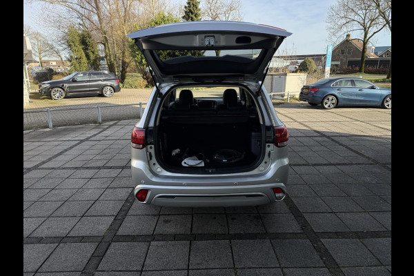 Mitsubishi Outlander Aut. 2.4 PHEV Intense | Apple Carplay | Camera | Stoel Verwarming |