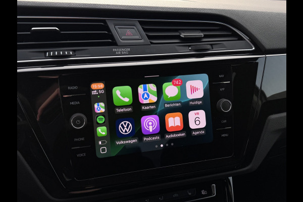 Volkswagen Touran 1.4 TSI Comfortline 7 persoons | Massage | Carplay | Dealer onderhouden | Stoel + stuur verwarming | Automaat