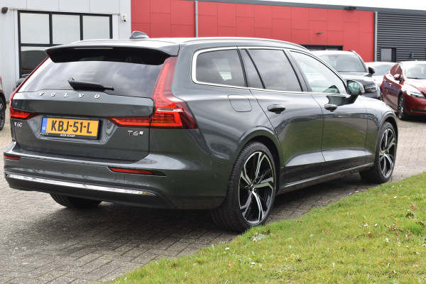 Volvo V60 T6 350PK Plug-in hybrid AWD Ultra Dark | Demo | Blis | Stoelventilatie | Massage Stoelen | Panodak | 360 Camera | B&W