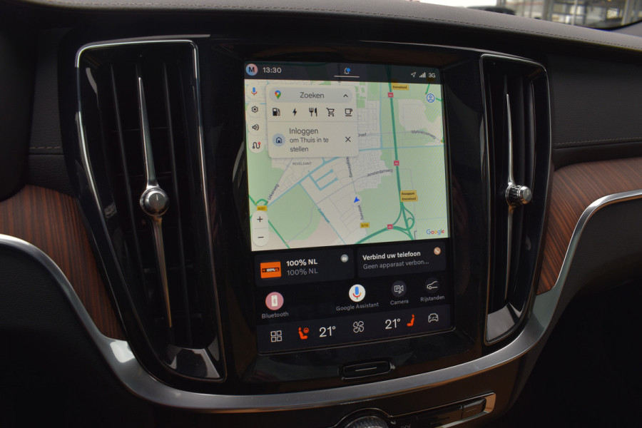 Volvo V60 T6 350PK Plug-in hybrid AWD Ultra Dark | Demo | Blis | Stoelventilatie | Massage Stoelen | Panodak | 360 Camera | B&W