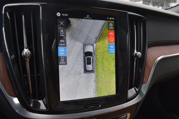 Volvo V60 T6 350PK Plug-in hybrid AWD Ultra Dark | Demo | Blis | Stoelventilatie | Massage Stoelen | Panodak | 360 Camera | B&W