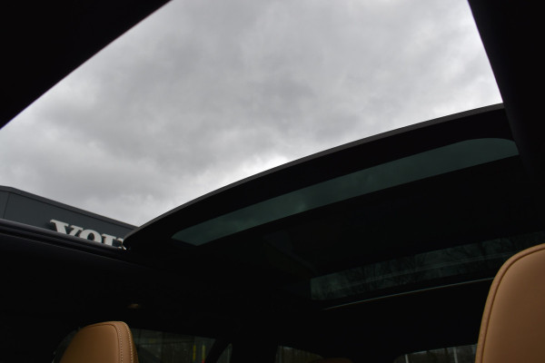 Volvo V60 T6 350PK Plug-in hybrid AWD Ultra Dark | Demo | Blis | Stoelventilatie | Massage Stoelen | Panodak | 360 Camera | B&W