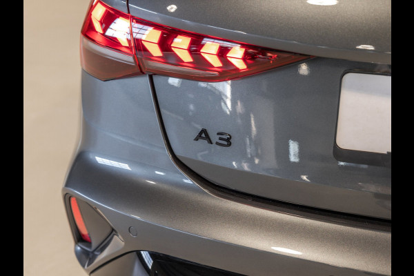 Audi A3 Sportback 35 TFSI 2x S-Line edition / 150pk / Panorama dak / Sonos / Achteruitrij camera /