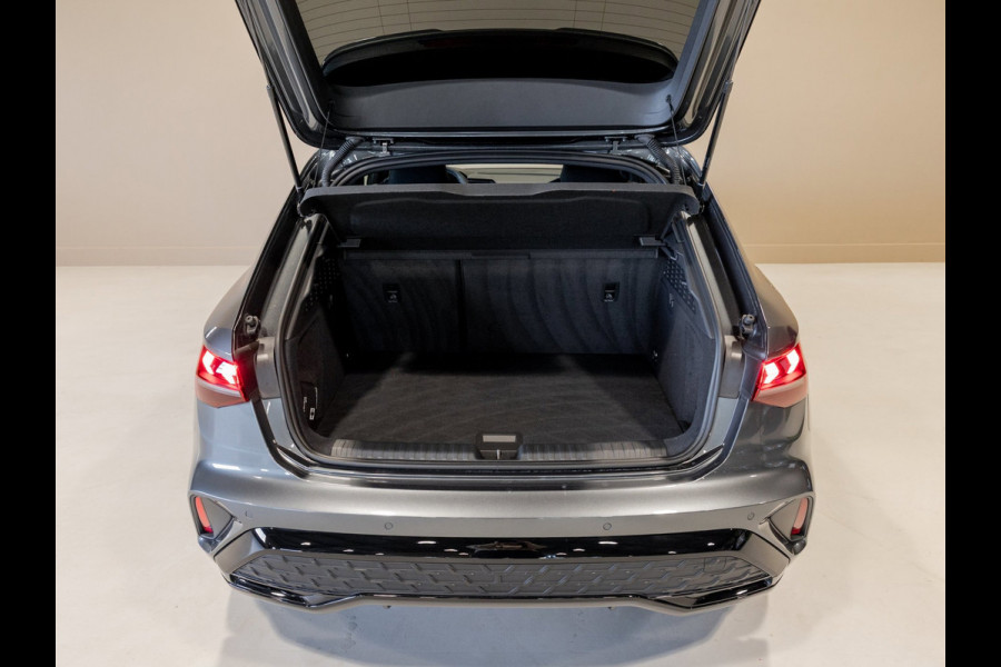 Audi A3 Sportback 35 TFSI 2x S-Line edition / 150pk / Panorama dak / Sonos / Achteruitrij camera /
