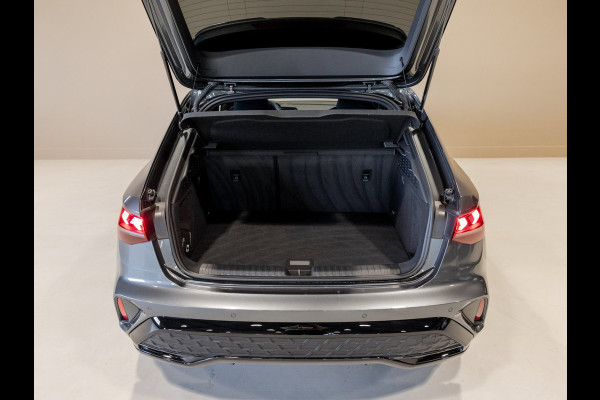 Audi A3 Sportback 35 TFSI 2x S-Line edition / 150pk / Panorama dak / Sonos / Achteruitrij camera /