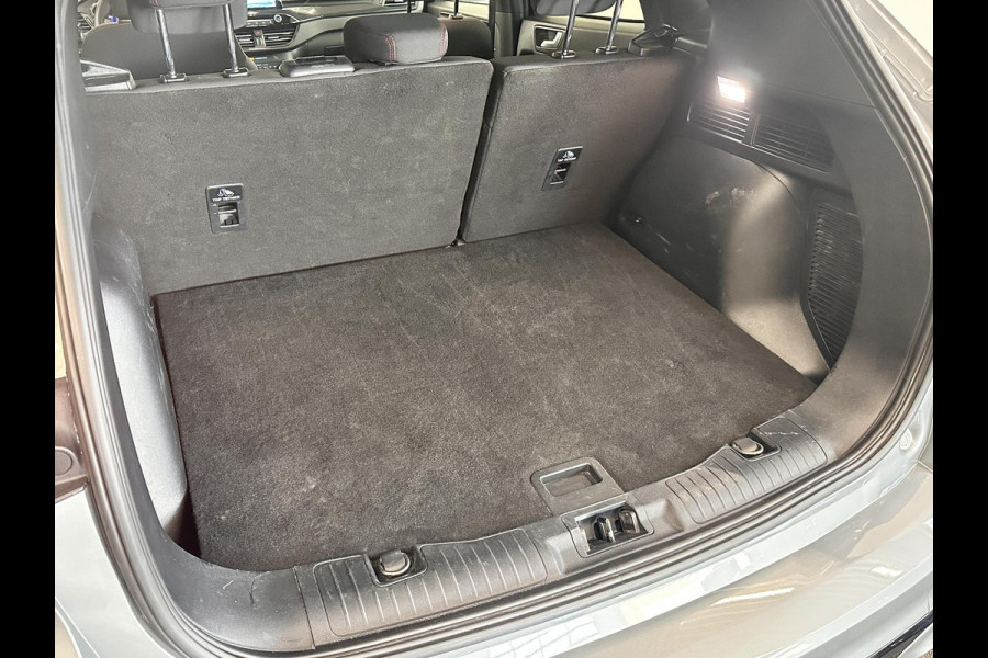 Ford Kuga 2.5 PHEV ST-Line Automaat Navigatie Apple Carplay/Android Auto Camera Parkeersensoren Cruise Control Stoel-en stuurverwarming Virtual Cockpit Climate Control