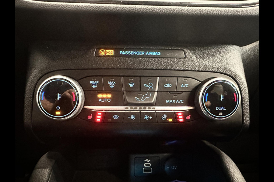 Ford Kuga 2.5 PHEV ST-Line Automaat Navigatie Apple Carplay/Android Auto Camera Parkeersensoren Cruise Control Stoel-en stuurverwarming Virtual Cockpit Climate Control