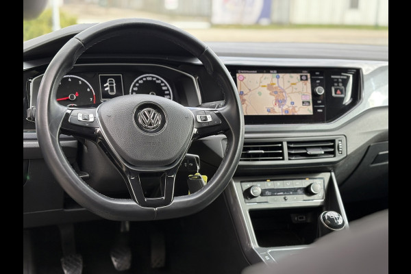 Volkswagen Polo 1.0 TSI Highline | Navi, Climate, Stoelverw., PDC, 15'' LMV | Onderhoudshistorie aanwezig! |