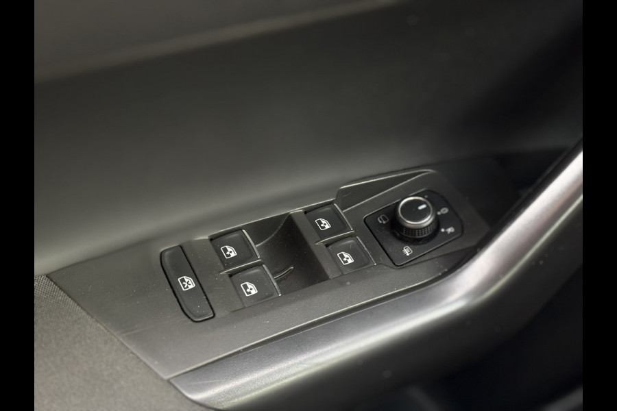 Volkswagen Polo 1.0 TSI Highline | Navi, Climate, Stoelverw., PDC, 15'' LMV | Onderhoudshistorie aanwezig! |