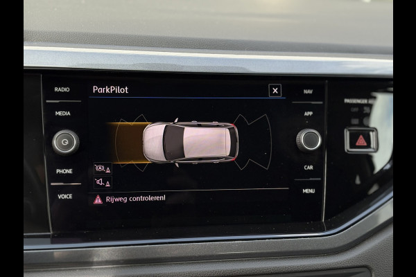 Volkswagen Polo 1.0 TSI Highline | Navi, Climate, Stoelverw., PDC, 15'' LMV | Onderhoudshistorie aanwezig! |