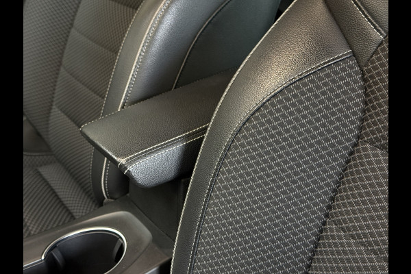 Renault Arkana 1.3 TCe Intens 140pk | Groot Navi | Bose | 18" | ACC | Blindspot | Camera | 100% dealer onderhouden!