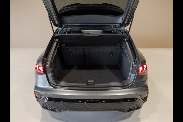 Audi A3 Sportback 35 TFSI 2x S-Line edition / 150pk / Maxton / Panorama dak / Sonos / Achteruitrij camera /