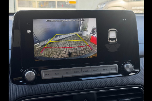 Hyundai Kona EV Comfort 64 kWh | 95% SOH | Trekhaak | Camera | Navigatie | Stoelverwarming |