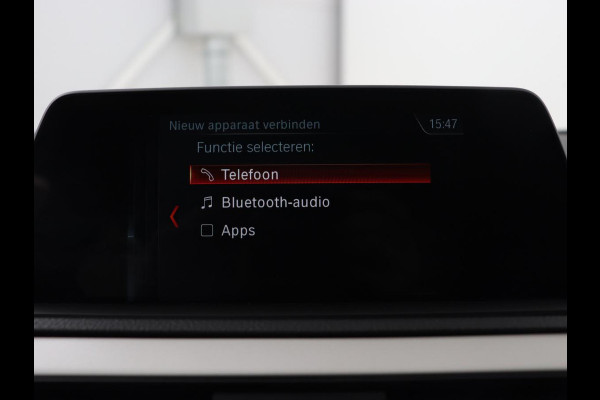 BMW 1-serie 116d | Navigatie | Parkeerhulp | Airco | Cruise control | Bluetooth | Keyless Start