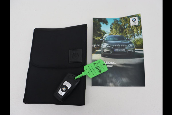 BMW 1-serie 116d | Navigatie | Parkeerhulp | Airco | Cruise control | Bluetooth | Keyless Start
