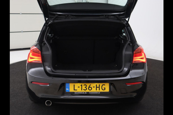 BMW 1-serie 116d | Navigatie | Parkeerhulp | Airco | Cruise control | Bluetooth | Keyless Start