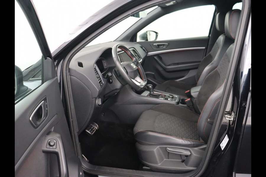 Seat Ateca 1.5 TSI FR Intens | Trekhaak | 360 Camera | Beats Pack | 19'' | Carplay | Full LED | Keyless | Navigatie | Virtual Cockpit | Parkeerhulp | Bluetooth | Sfeerverlichting