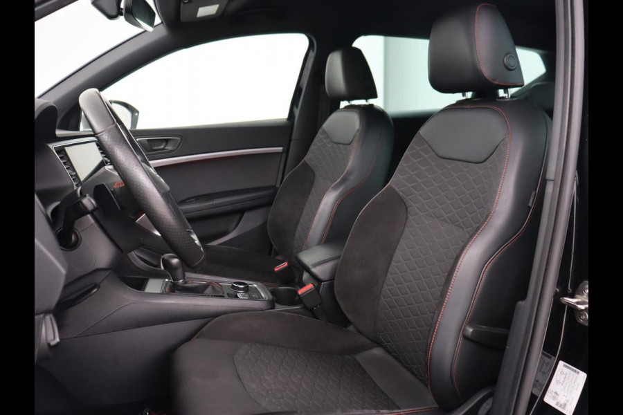 Seat Ateca 1.5 TSI FR Intens | Trekhaak | 360 Camera | Beats Pack | 19'' | Carplay | Full LED | Keyless | Navigatie | Virtual Cockpit | Parkeerhulp | Bluetooth | Sfeerverlichting