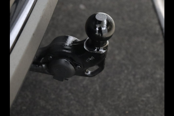 Seat Ateca 1.5 TSI FR Intens | Trekhaak | 360 Camera | Beats Pack | 19'' | Carplay | Full LED | Keyless | Navigatie | Virtual Cockpit | Parkeerhulp | Bluetooth | Sfeerverlichting