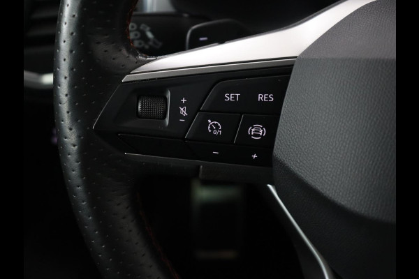 Seat Ateca 1.5 TSI FR Intens | Trekhaak | 360 Camera | Beats Pack | 19'' | Carplay | Full LED | Keyless | Navigatie | Virtual Cockpit | Parkeerhulp | Bluetooth | Sfeerverlichting