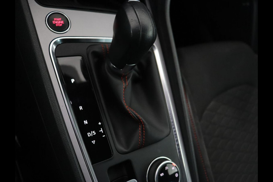 Seat Ateca 1.5 TSI FR Intens | Trekhaak | 360 Camera | Beats Pack | 19'' | Carplay | Full LED | Keyless | Navigatie | Virtual Cockpit | Parkeerhulp | Bluetooth | Sfeerverlichting