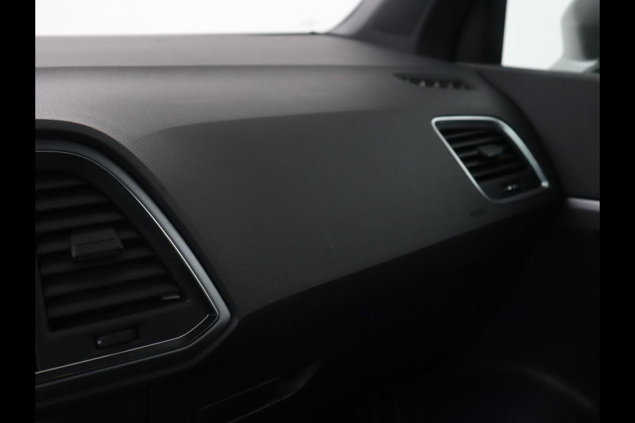 Seat Ateca 1.5 TSI FR Intens | Trekhaak | 360 Camera | Beats Pack | 19'' | Carplay | Full LED | Keyless | Navigatie | Virtual Cockpit | Parkeerhulp | Bluetooth | Sfeerverlichting