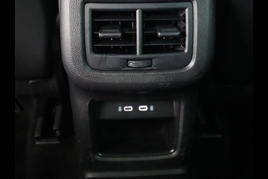 Seat Ateca 1.5 TSI FR Intens | Trekhaak | 360 Camera | Beats Pack | 19'' | Carplay | Full LED | Keyless | Navigatie | Virtual Cockpit | Parkeerhulp | Bluetooth | Sfeerverlichting