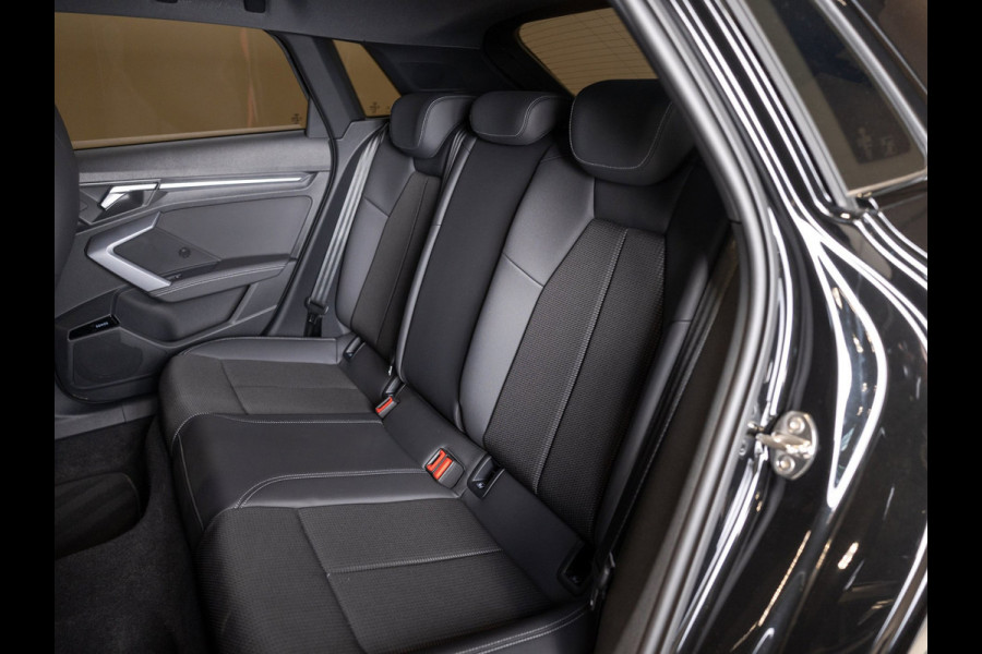 Audi A3 Sportback 35 TFSI S edition / 150pk / Panorama dak / Sonos / Achteruitrij camera /