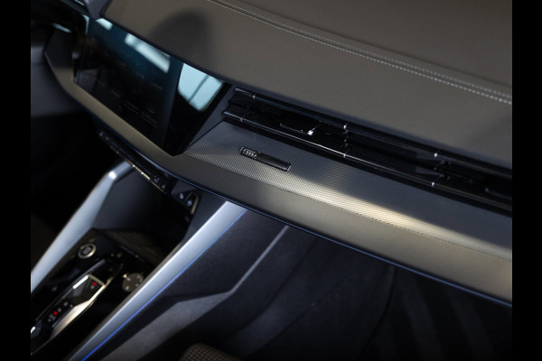 Audi A3 Sportback 35 TFSI S edition / 150pk / Panorama dak / Sonos / Achteruitrij camera /