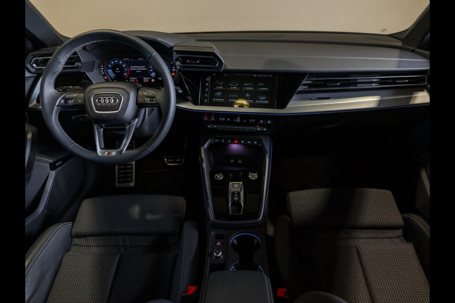 Audi A3 Sportback 35 TFSI S edition / 150pk / Panorama dak / Sonos / Achteruitrij camera /