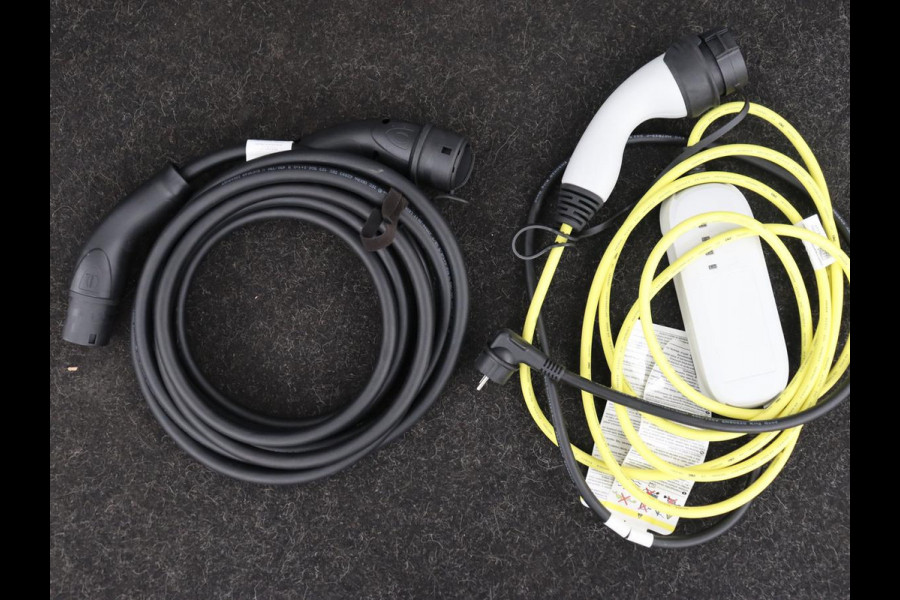 Volkswagen Passat 1.4 TSI PHEV GTE | Stoelverwarming | Adaptive cruise | Carplay | Navigatie | 18'' | Matrix LED | Parkeerhulp | Bluetooth | Plug In