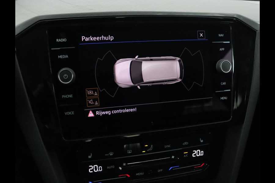 Volkswagen Passat 1.4 TSI PHEV GTE | Stoelverwarming | Adaptive cruise | Carplay | Navigatie | 18'' | Matrix LED | Parkeerhulp | Bluetooth | Plug In
