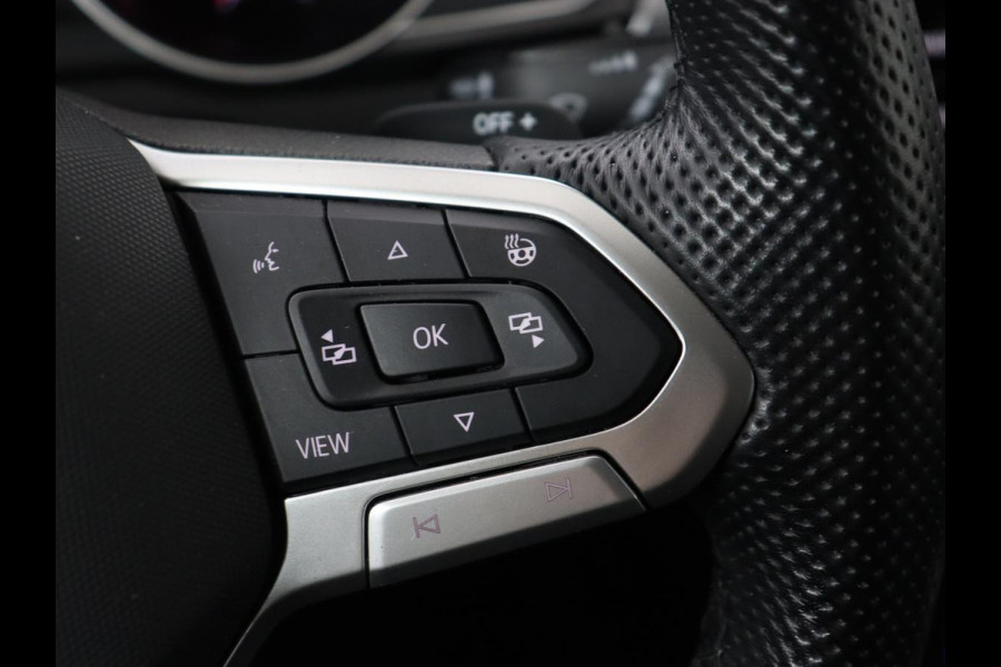 Volkswagen Passat 1.4 TSI PHEV GTE | Stoelverwarming | Adaptive cruise | Carplay | Navigatie | 18'' | Matrix LED | Parkeerhulp | Bluetooth | Plug In