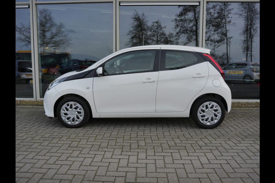 Toyota Aygo 1.0 VVT-i x-play | Achteruitrijcamera | DAB |