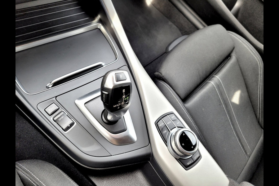 BMW 1-serie 118i Sportstoel, LED (Sparkling Brown Metallic), NL-NAP