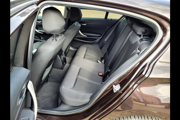 BMW 1-serie 118i Sportstoel, LED (Sparkling Brown Metallic), NL-NAP