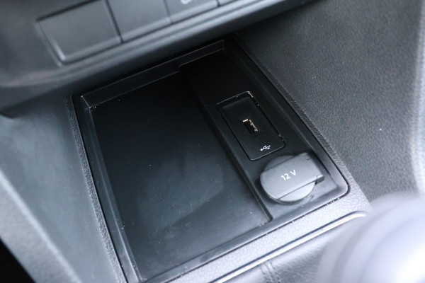 Volkswagen Caddy 2.0 TDI R-Line 185 PK | CarPlay | Stoelverwarming | Cruise control | Schroefset | Airco | Schroefset | Nieuwe APK | Sortimo inrichting