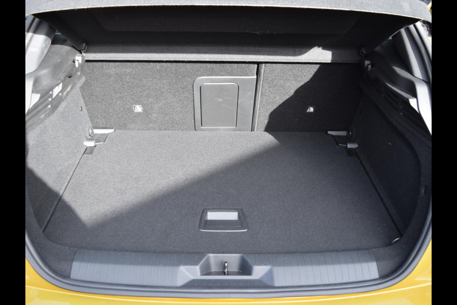 Opel Astra 1.2 Turbo Ultimate SCHUIF- KANTELDAK | CAMERA MET SENSOREN | NAVI & CARPLAY | WINTERPAKKET |