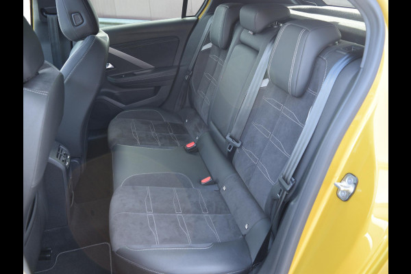 Opel Astra 1.2 Turbo Ultimate SCHUIF- KANTELDAK | CAMERA MET SENSOREN | NAVI & CARPLAY | WINTERPAKKET |