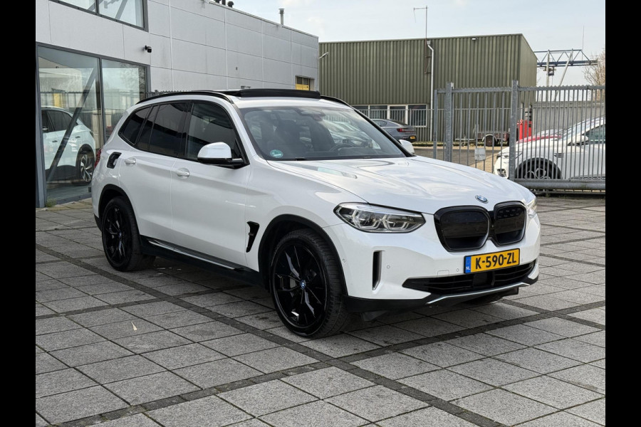 BMW iX3 Aut. Executive 80 kWh | SoH 94% | Panorama | Trekhaak | Leder | Harman Kardon |