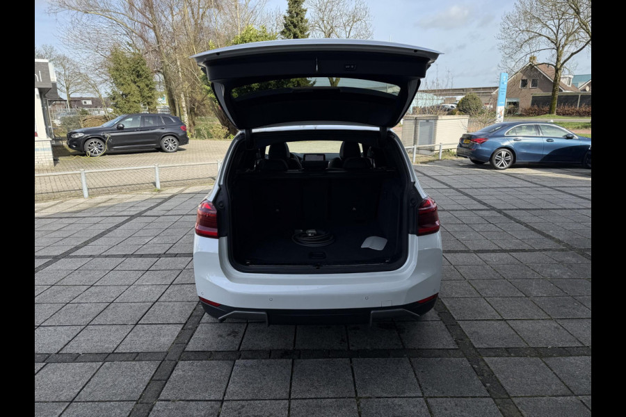 BMW iX3 Aut. Executive 80 kWh | SoH 94% | Panorama | Trekhaak | Leder | Harman Kardon |