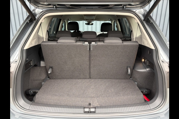 Volkswagen Tiguan Allspace 1.5 TSI Highline Business R 7p. | R-line | Trekhaak wegkl. | 360 Camera | Head Up | Prijs Rijklaar!!