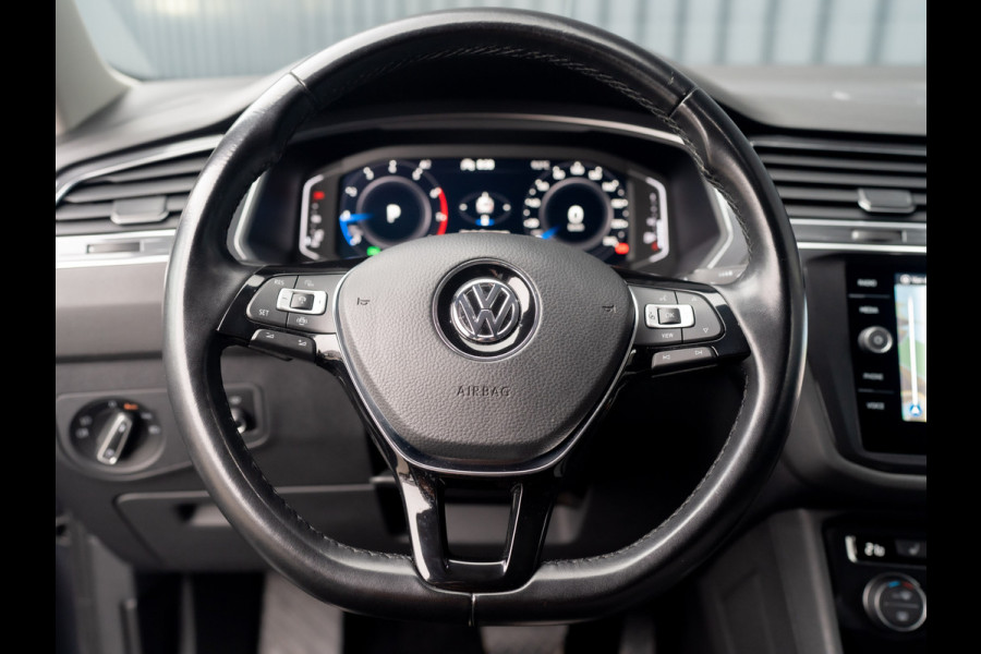 Volkswagen Tiguan Allspace 1.5 TSI Highline Business R 7p. | R-line | Trekhaak wegkl. | 360 Camera | Head Up | Prijs Rijklaar!!