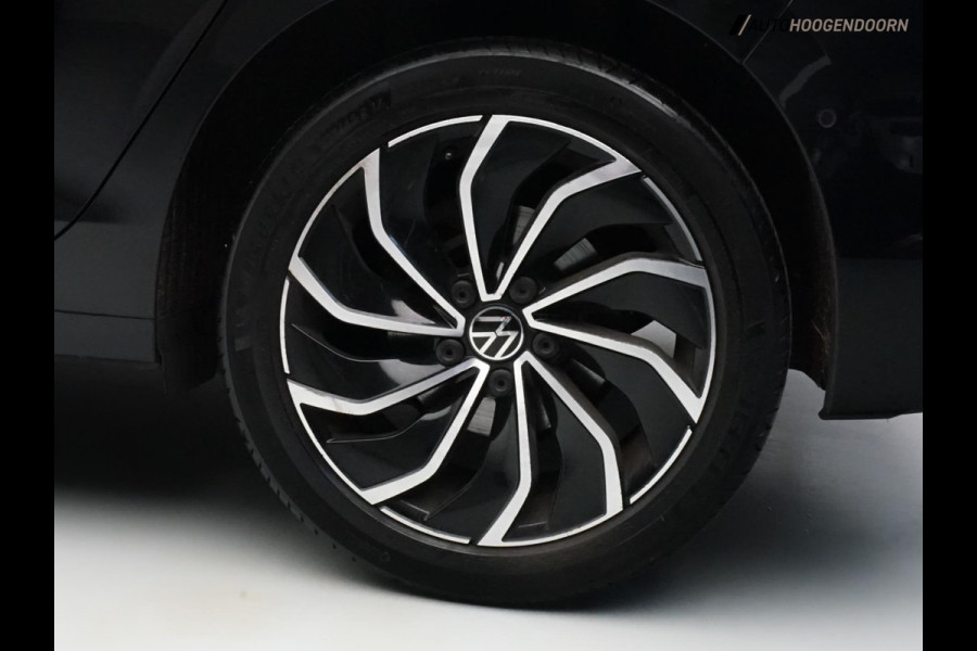 Volkswagen Golf 1.5 TSI Life Business Luxe (STUURVERWARMING,MEMORY STOELEN,SFEERVERLICHTING,ADAPTIVE CRUISE,CAMERA,TOPCONDITIE)