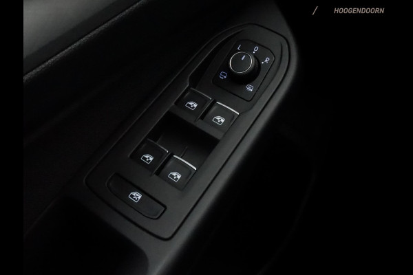 Volkswagen Golf 1.5 TSI Life Business Luxe (STUURVERWARMING,MEMORY STOELEN,SFEERVERLICHTING,ADAPTIVE CRUISE,CAMERA,TOPCONDITIE)