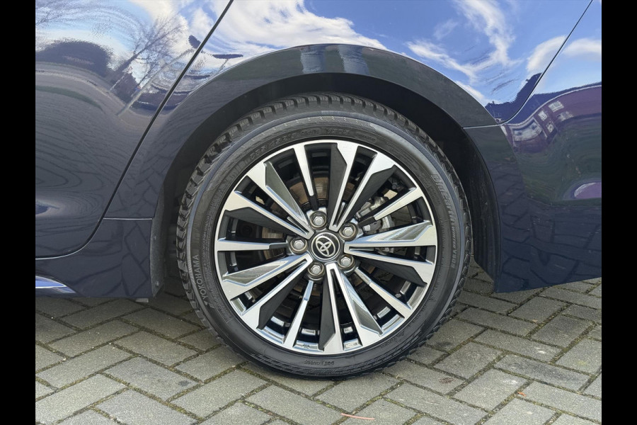 Toyota Corolla Touring Sports 1.8 Hybrid First Edition | Trekhaak, Eerste eigenaar, Facelift, Elektrische achterklep, Stoelverwarming, LED