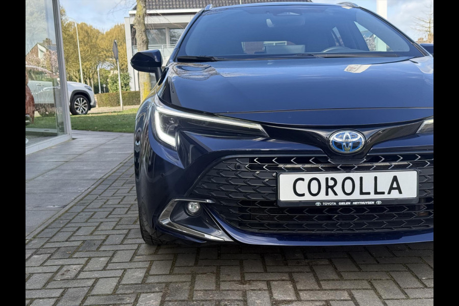 Toyota Corolla Touring Sports 1.8 Hybrid First Edition | Trekhaak, Eerste eigenaar, Facelift, Elektrische achterklep, Stoelverwarming, LED