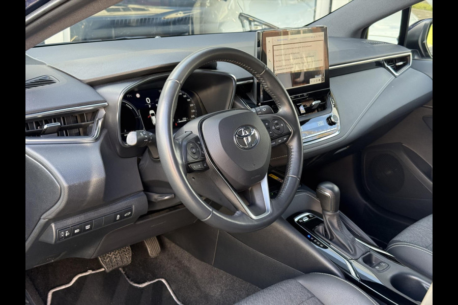 Toyota Corolla Touring Sports 1.8 Hybrid First Edition | Trekhaak, Eerste eigenaar, Facelift, Elektrische achterklep, Stoelverwarming, LED
